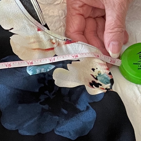 Lord & Taylor top - Picture 3 of 7